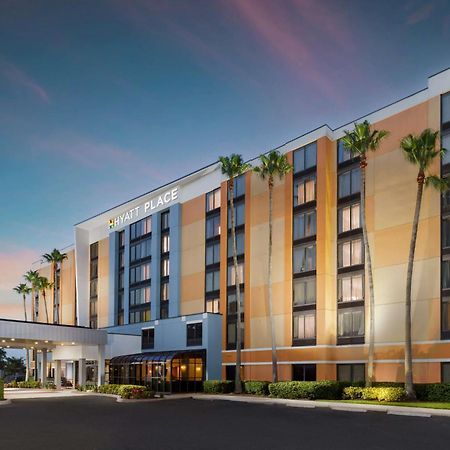 Hyatt Place Across From Universal Orlando Resort Exterior photo