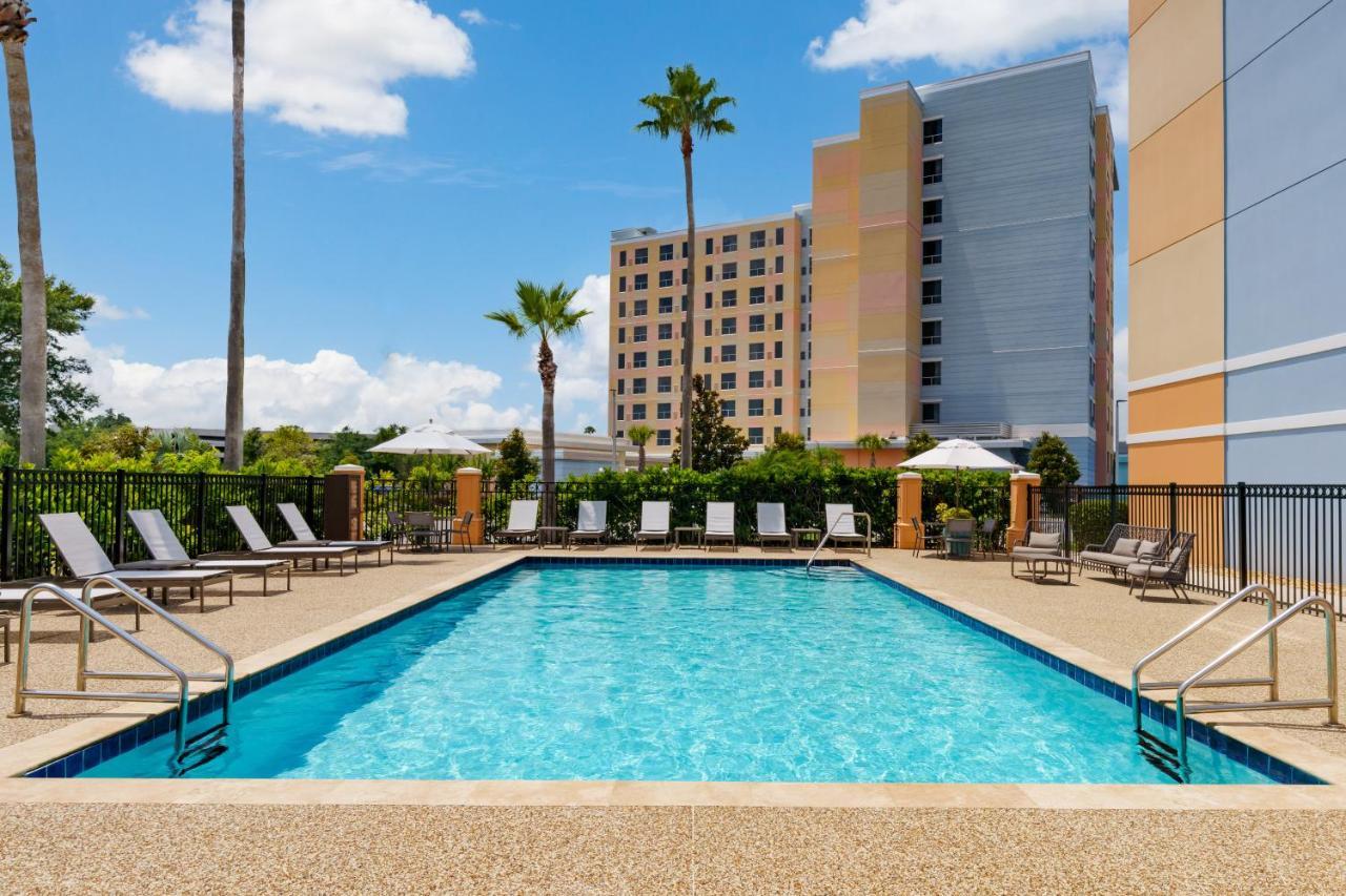 Hyatt Place Across From Universal Orlando Resort Exterior photo